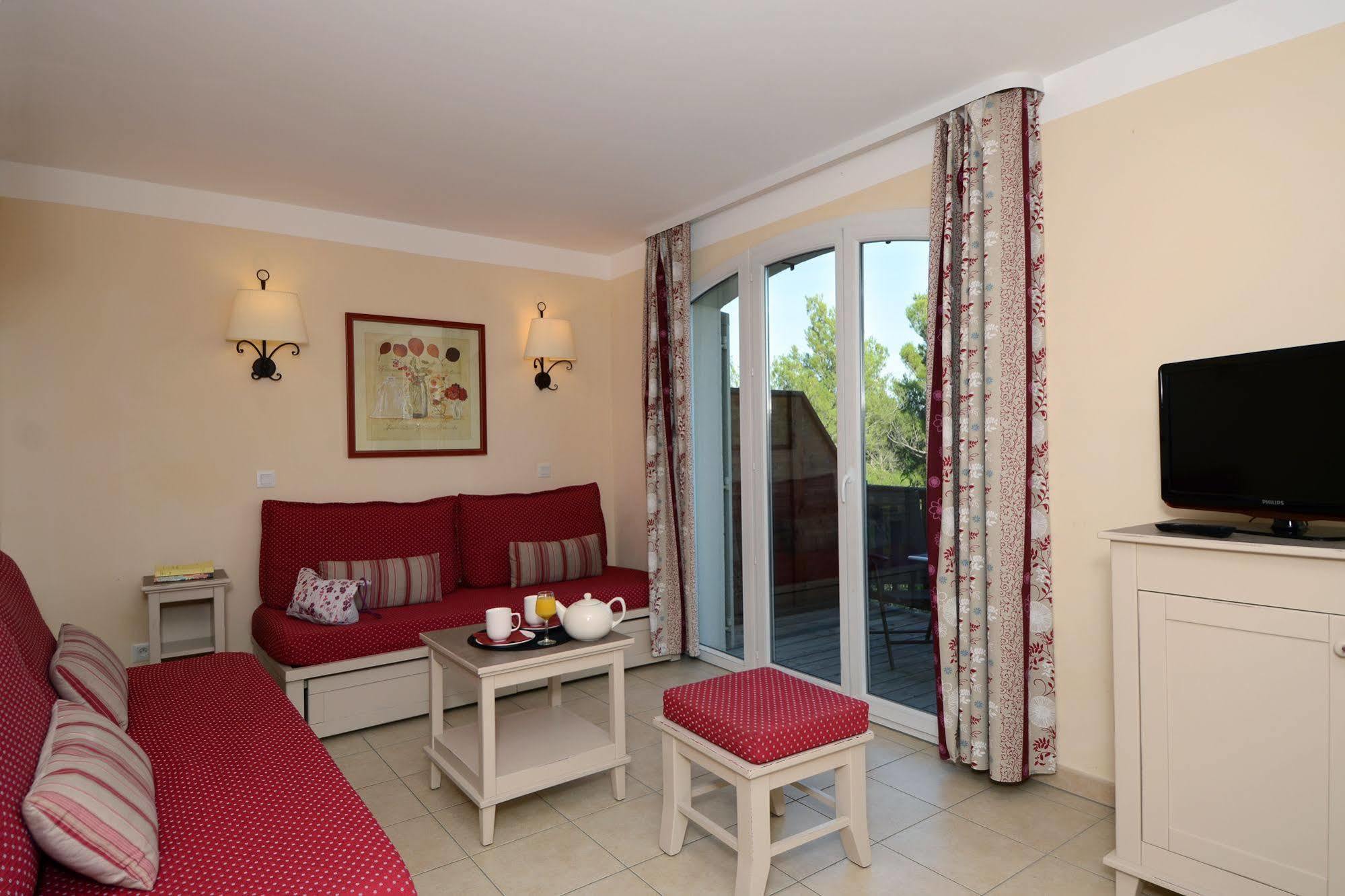 Residence Pierre & Vacances Les Coteaux De Pont-Royal Mallemort Ngoại thất bức ảnh