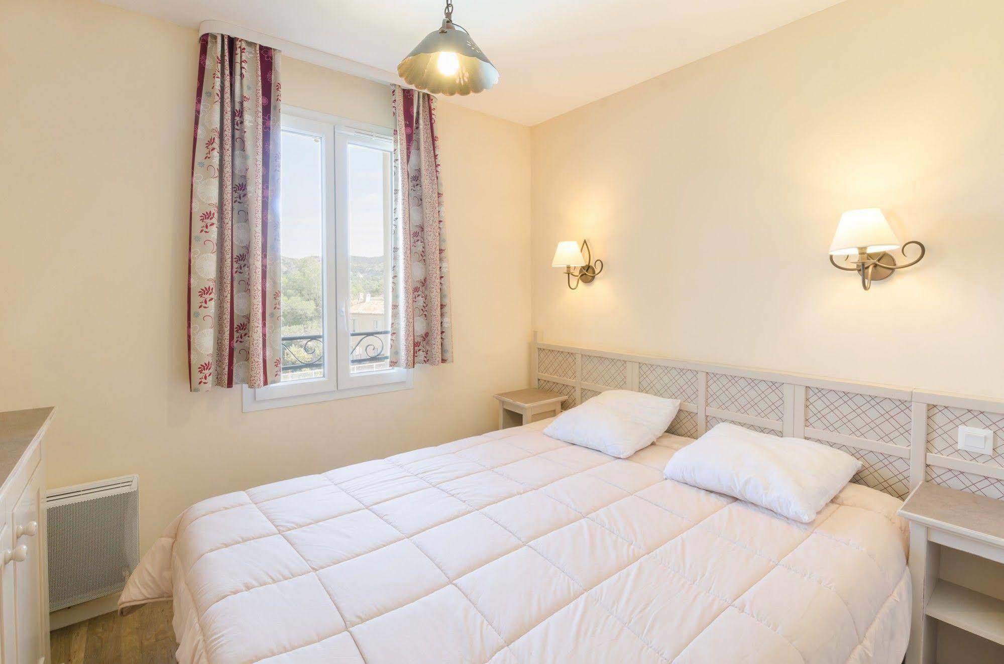 Residence Pierre & Vacances Les Coteaux De Pont-Royal Mallemort Ngoại thất bức ảnh