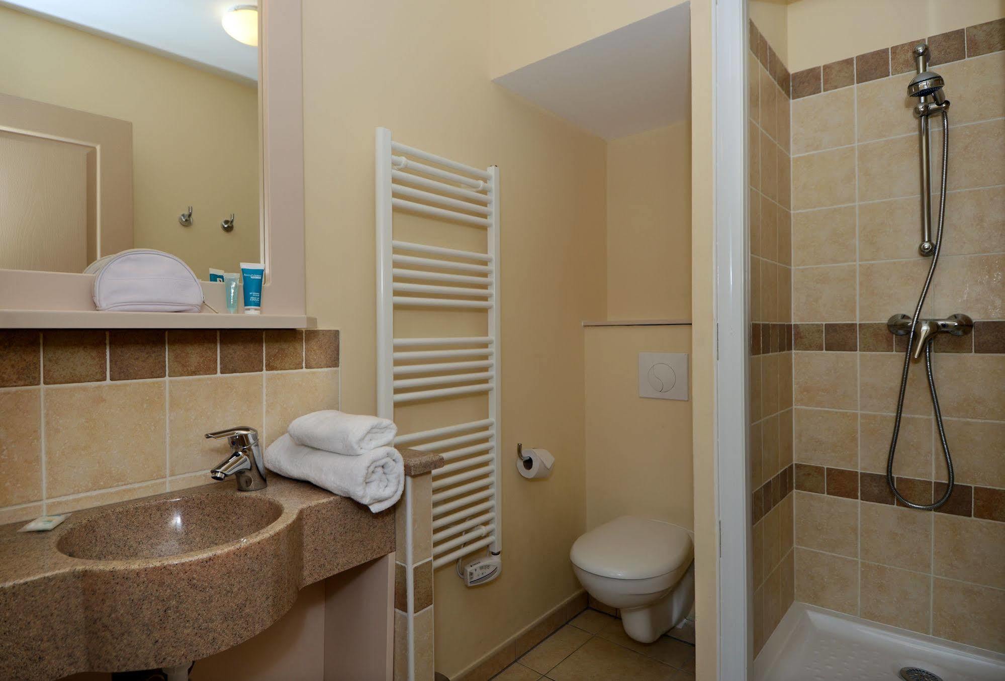 Residence Pierre & Vacances Les Coteaux De Pont-Royal Mallemort Ngoại thất bức ảnh